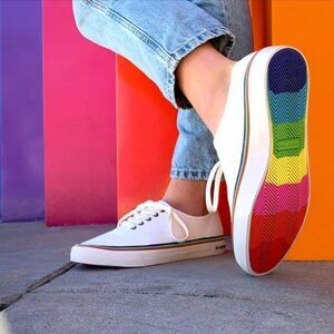 Seavees Legend Pride Cotton Poplin White Sneakers 7.5